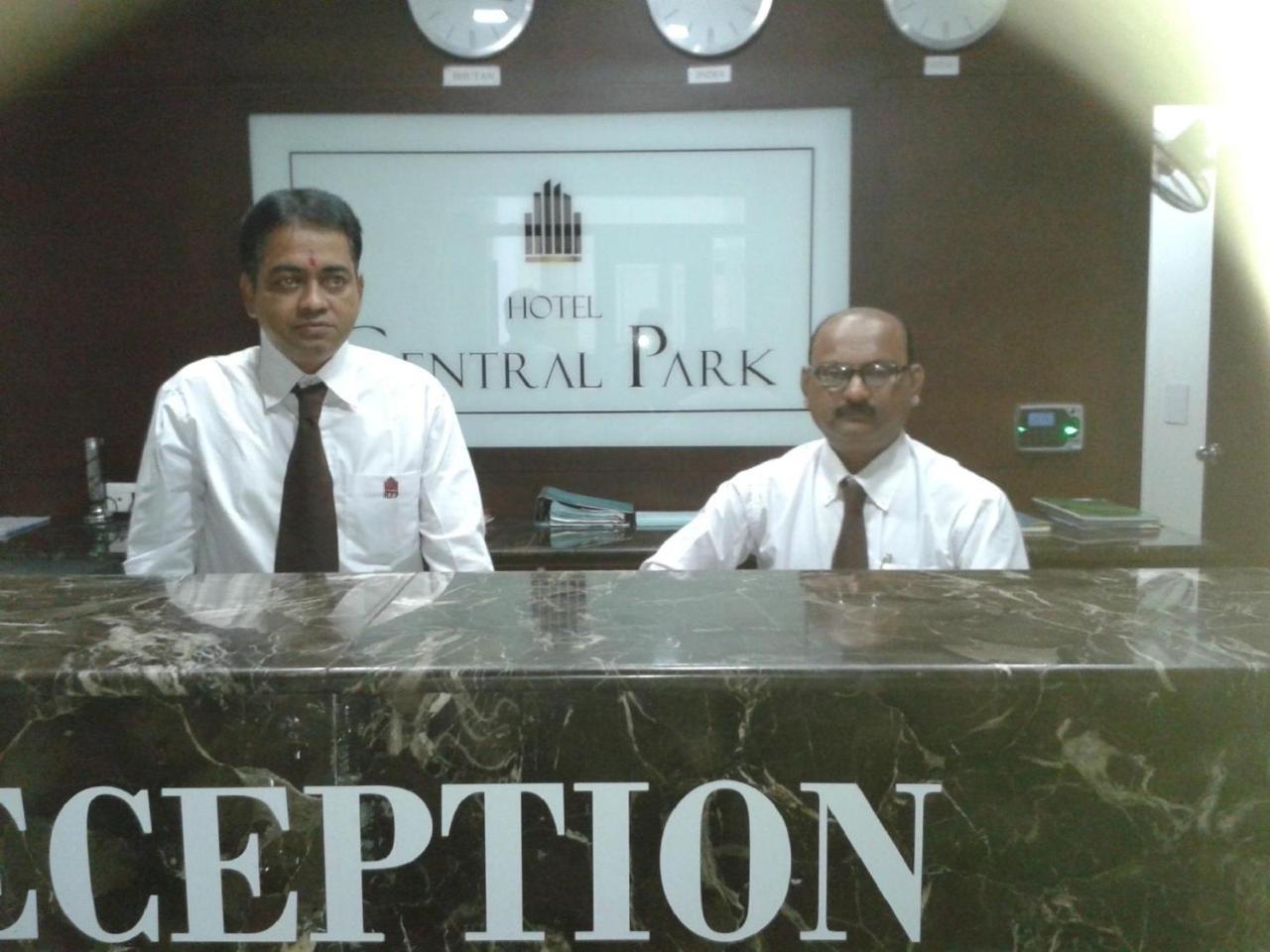 Hotel Central Park Siliguri Bagian luar foto