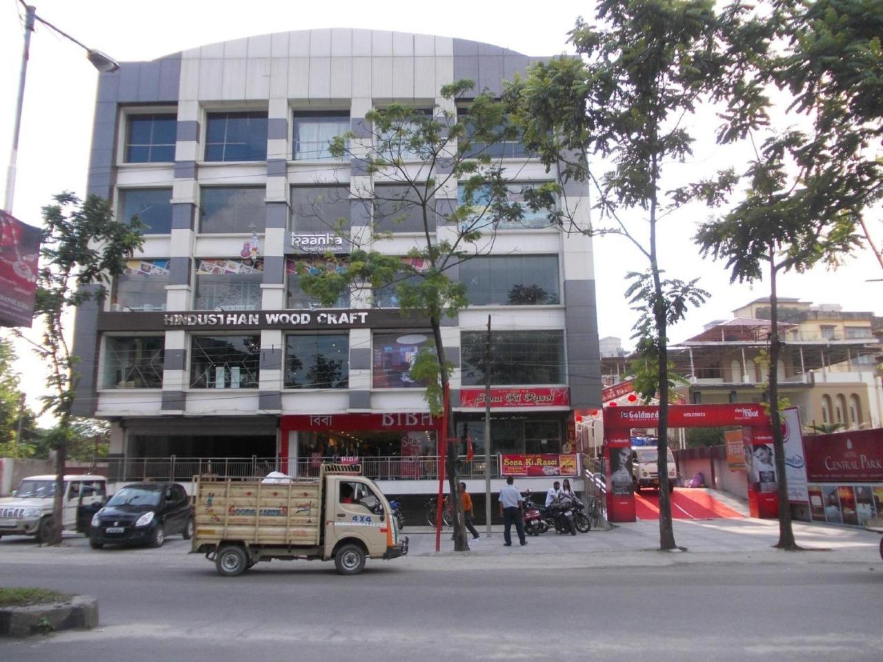 Hotel Central Park Siliguri Bagian luar foto