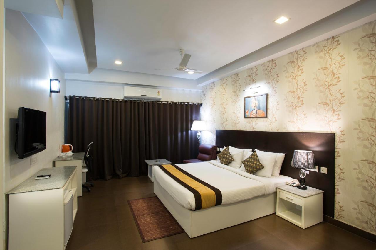 Hotel Central Park Siliguri Bagian luar foto