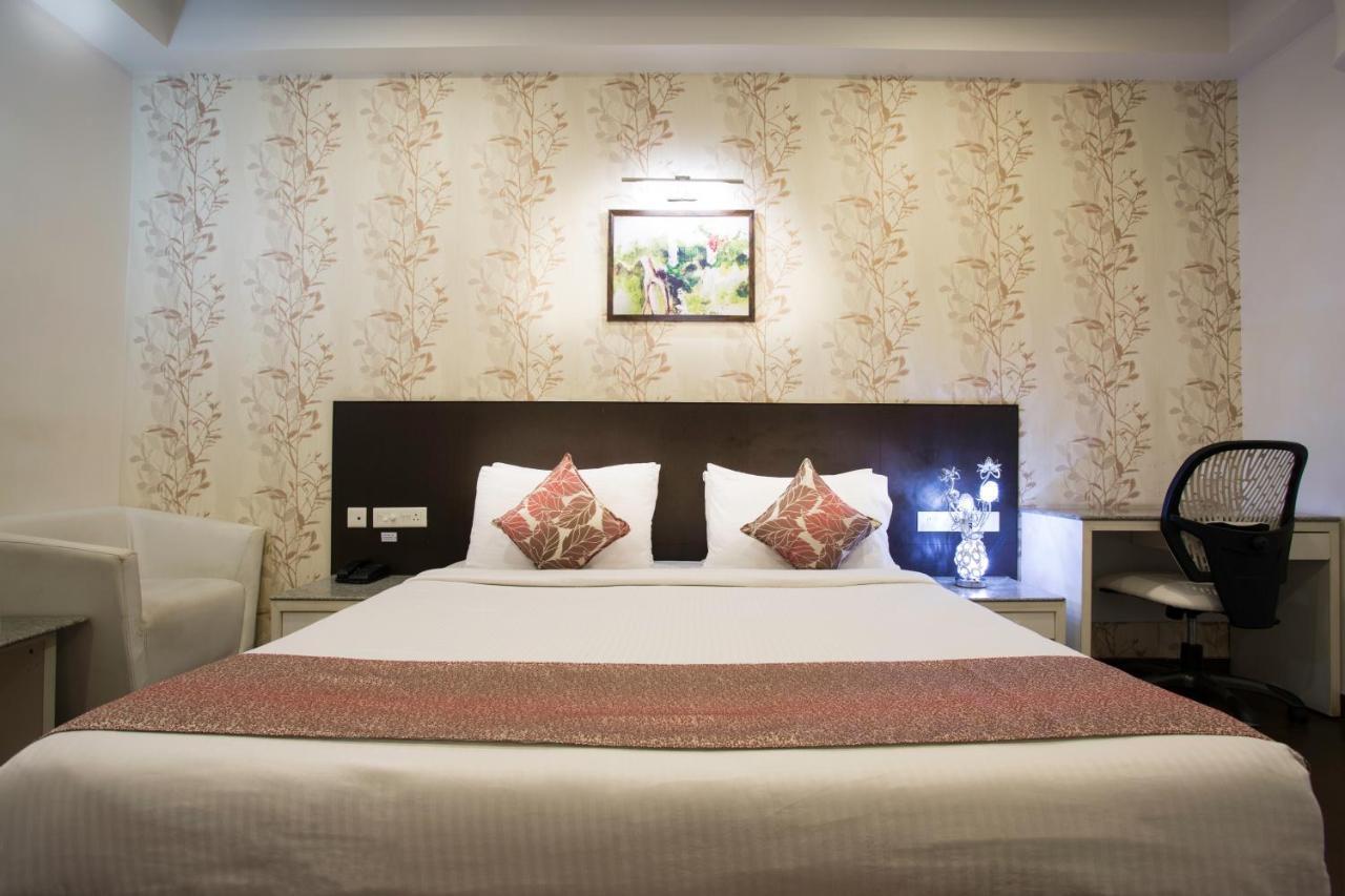 Hotel Central Park Siliguri Bagian luar foto