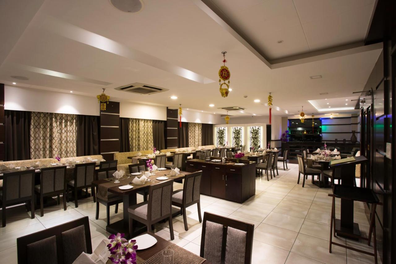 Hotel Central Park Siliguri Bagian luar foto